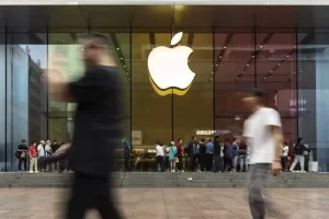 Vendas do iPhone caíram 5% no fim de 2024 por decepção com inteligência artificial